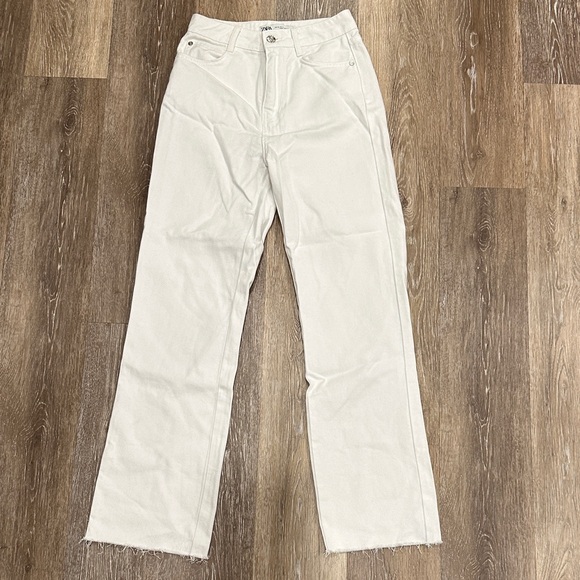 Zara Denim - Zara Cream Straight Leg Jeans